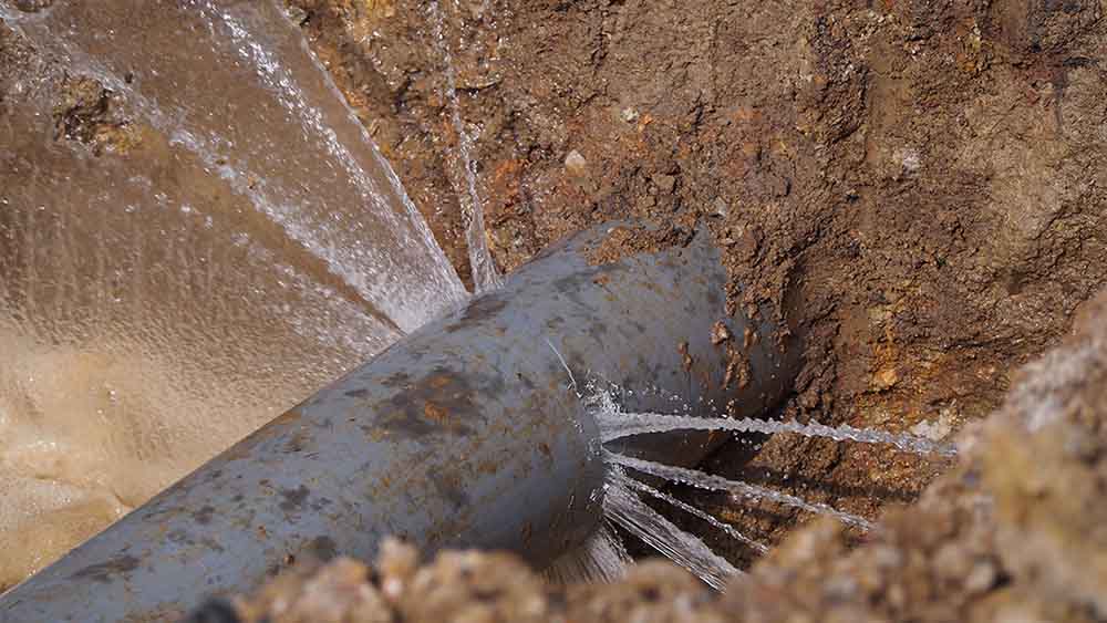 Upvc,Pipe,Burst UPVC pipe burst